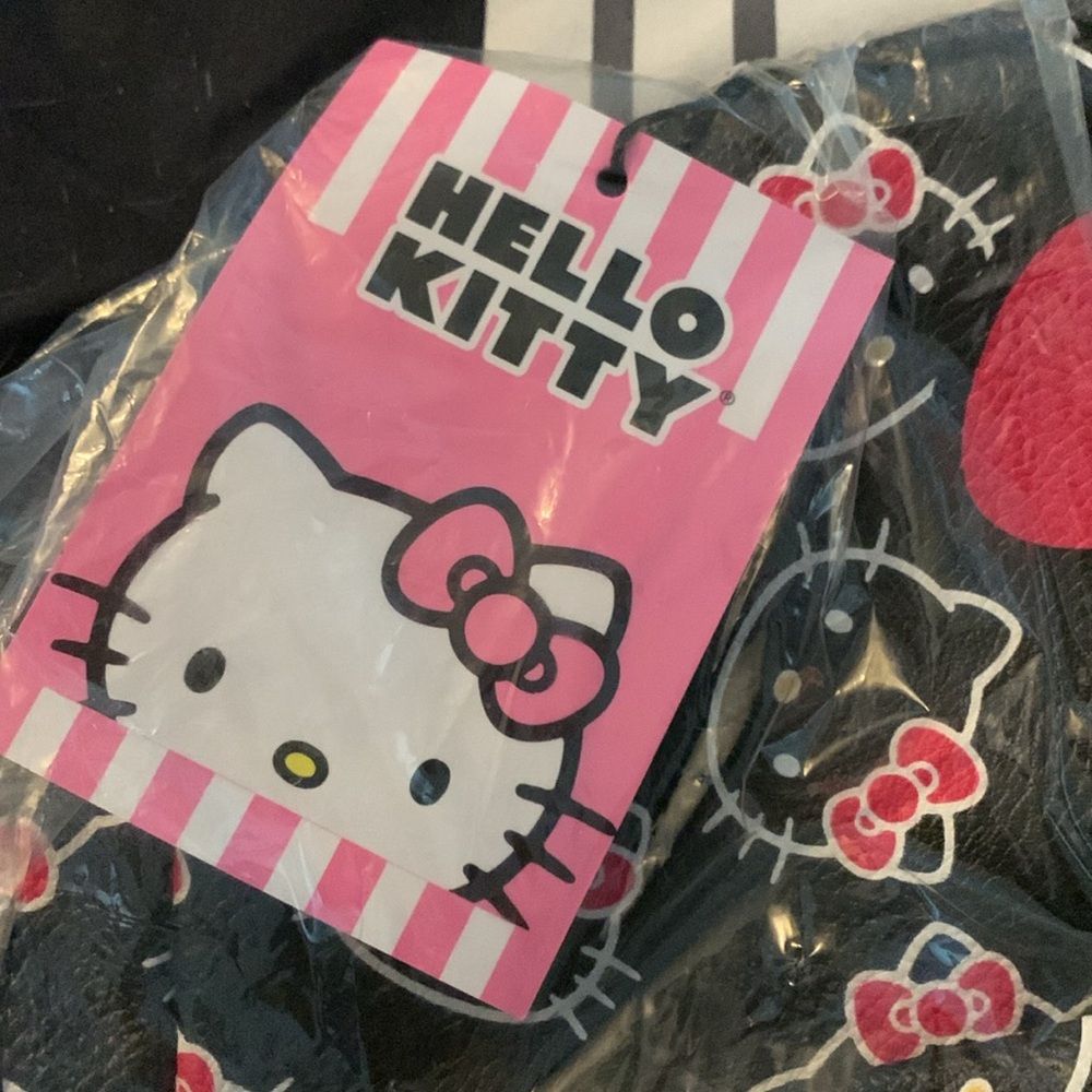 NWT Hello Kitty Mini Backpack - Picture 6 of 6